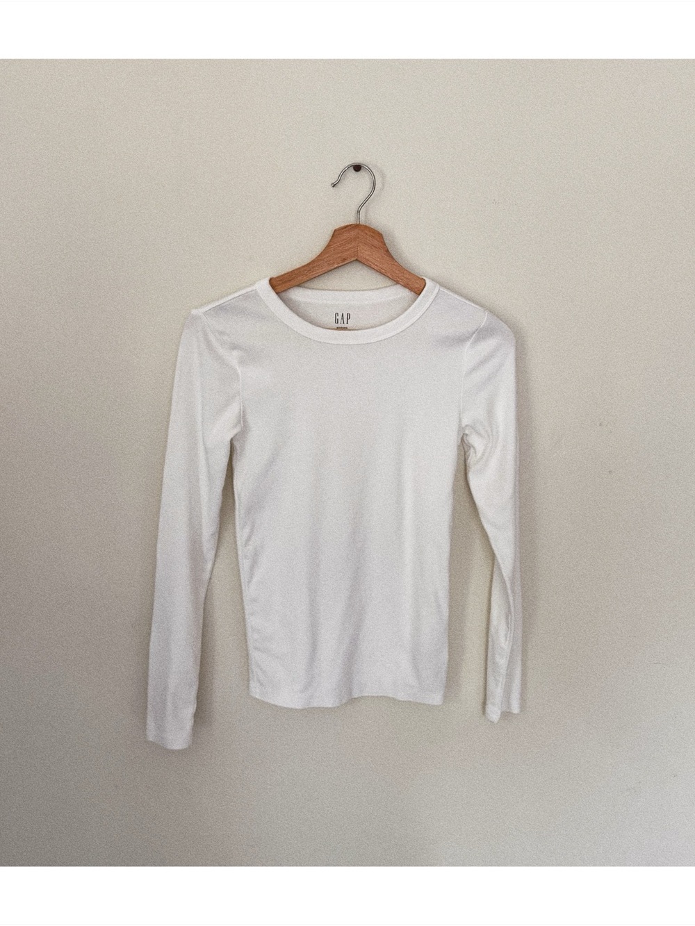 gap modern long sleeve tee